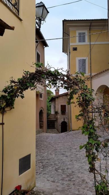 Villa Casa In Antico Borgo Medievale A Tarano Ri, Via Giacomo Leopardi, 15 Extérieur photo
