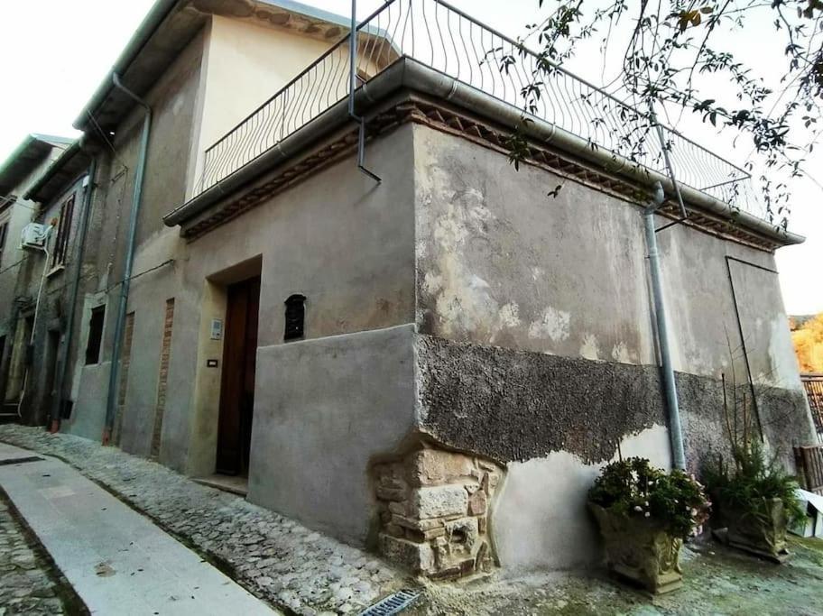 Villa Casa In Antico Borgo Medievale A Tarano Ri, Via Giacomo Leopardi, 15 Extérieur photo